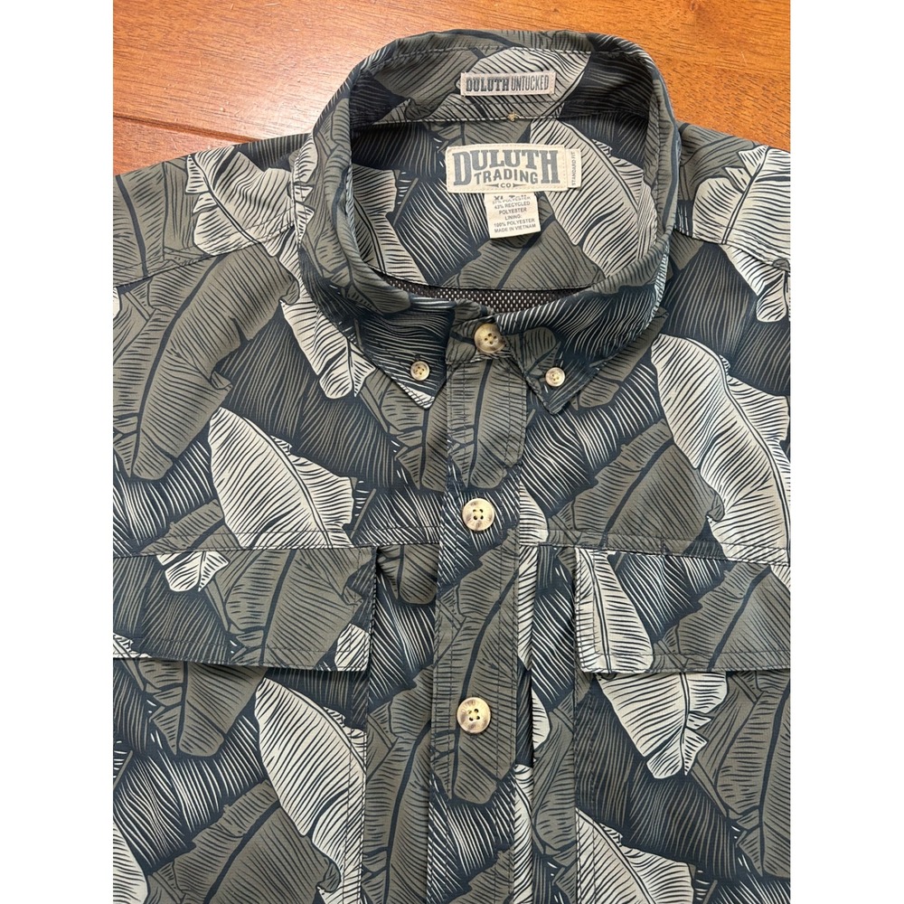 Duluth Trading Co Button Down Shirt Mens XL Tall Gray Palm Leaf Untucked Fit